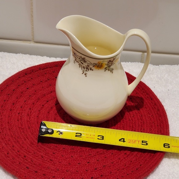 ROYAL DOULTON Creamer “Nicole” from the Romance Collection - Picture 6 of 7